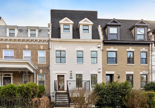 Building Photo - 1476 Harvard St NW