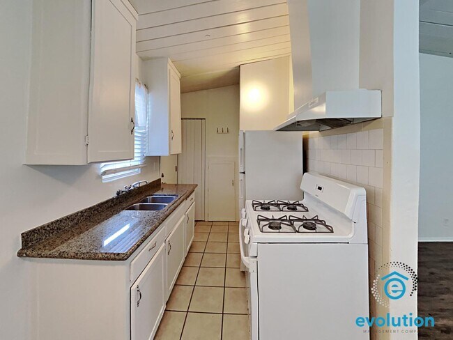 Foto del edificio - 4323-4333 Gresham Street - 4329 Gresham St