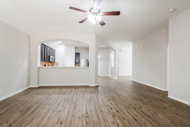 Foto del edificio - 24010 Clipper Hill Ln