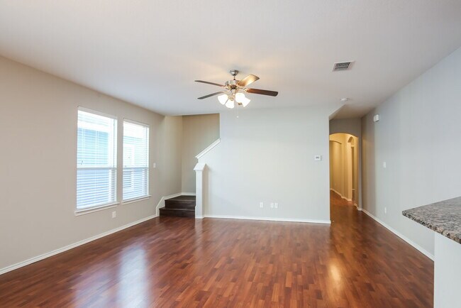 Foto del edificio - 10965 Colonial Heights Ln