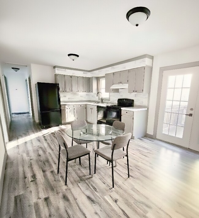 Foto del edificio - 326 New Salem Rd