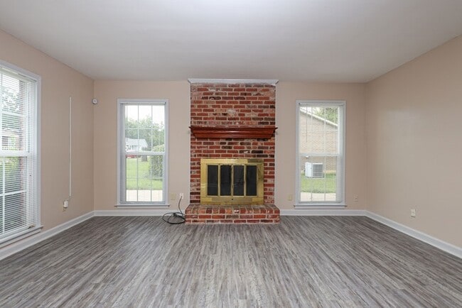 Building Photo - 5817 Carriage Brook Rd