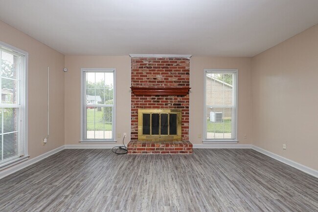 Foto del edificio - 5817 Carriage Brook Rd