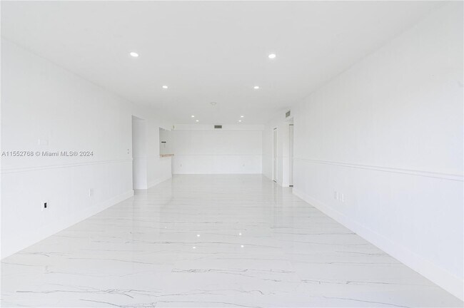 Foto del edificio - 9405 SW 76th St