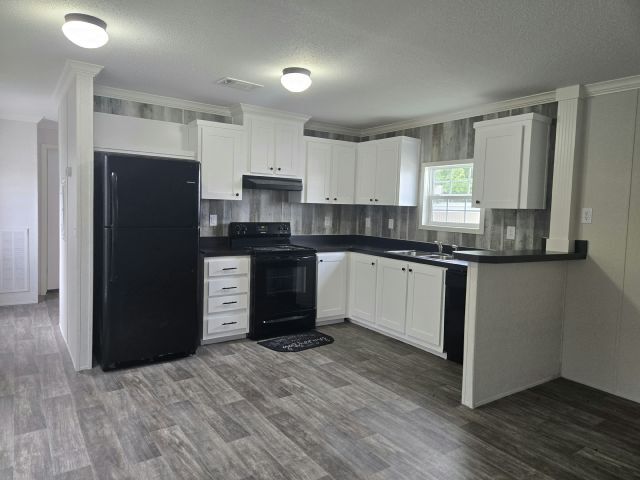 Building Photo - 83 Stebbins Dr