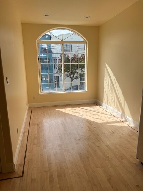 Foto del edificio - 2856 25th St