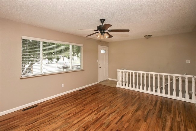 Building Photo - 2911 Fremont Dr