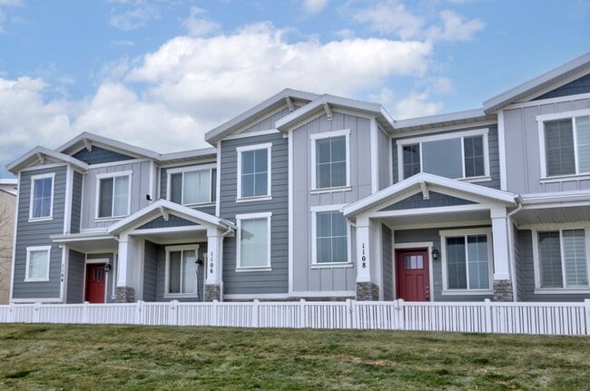 Photo - 1108 Emerald Pools Ln (Bluffdale, UT) Townhome