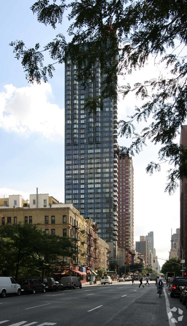 The Waterford Apartments New York, NY