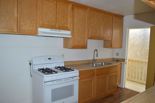 Foto del edificio - Money Apartment Building - 2