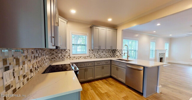 Building Photo - 930 Cordova Pl