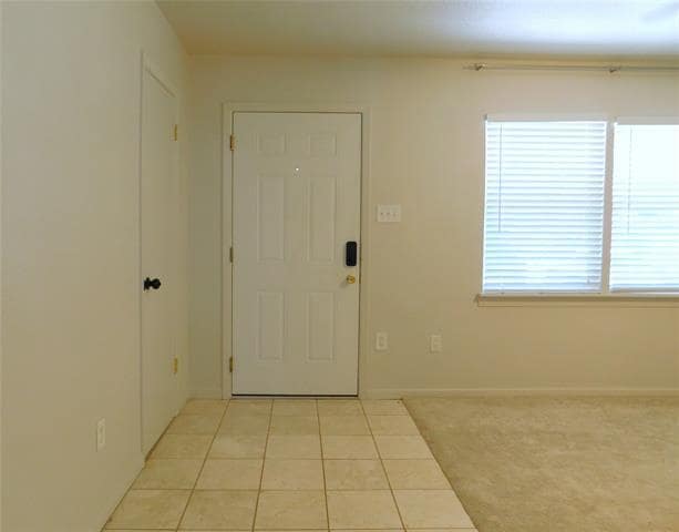 Building Photo - 705 Sun Valley Dr