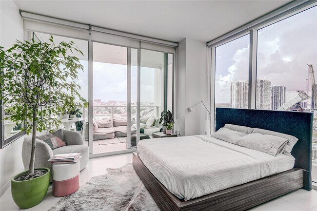Foto del edificio - 1040 Biscayne Blvd