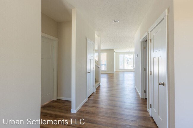 Foto del edificio - 4 br, 3 bath House - 8518 N Summerhill Ln