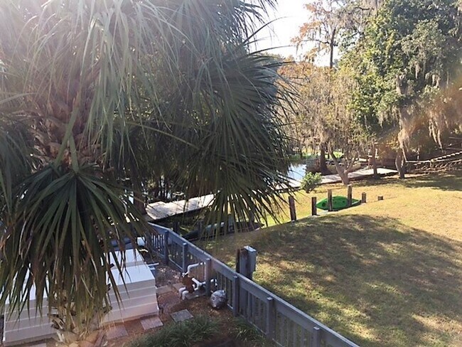 Building Photo - Fully Furnished, Turnkey 1BR/1BA Riverfron...