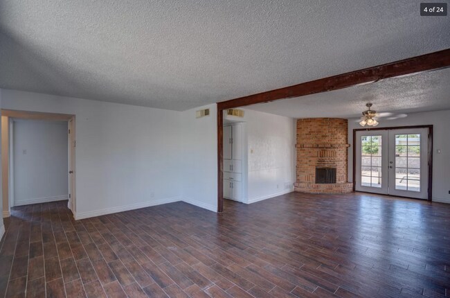 Foto del edificio - 5216 Bastille Ave