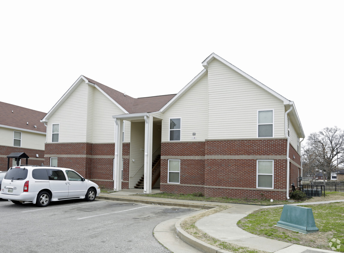 Building Photo - 938-950 Gaiters Park Ln