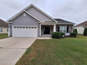 Building Photo - 3631 Thornbrook Dr