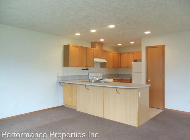 Building Photo - 3625 NE 157th Ave
