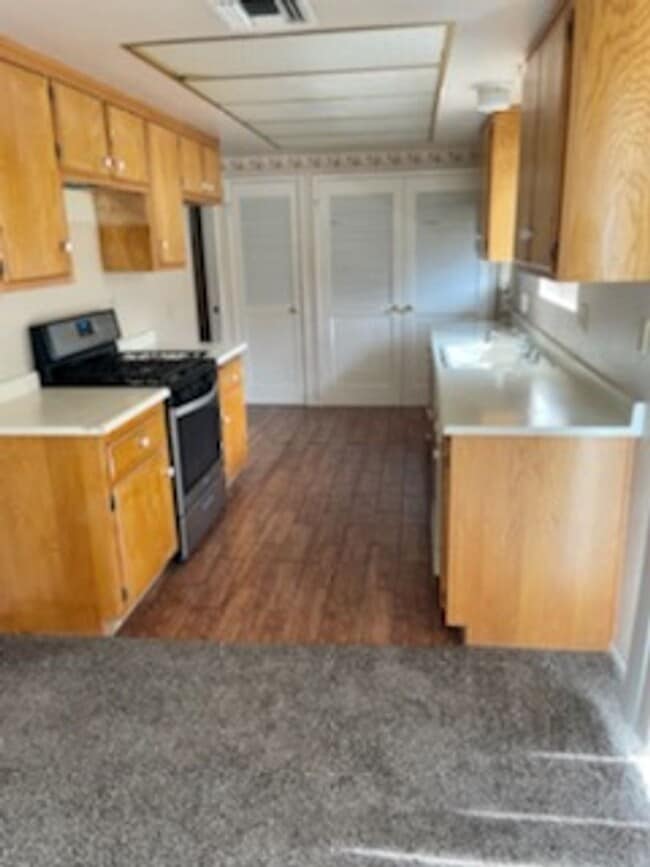 Building Photo - Holte &amp; Associates-Ironwood St