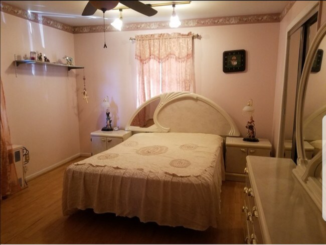 master bedroom - 27 Ontario Ave
