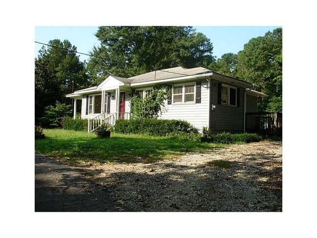 Building Photo - 5012 Suwanee Dam Rd