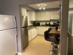 Building Photo - 1203 Afton Dr