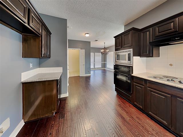 Foto del edificio - 14596 Whitman Ct