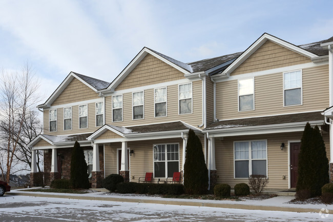 Foto del edificio - Greendale Townhomes