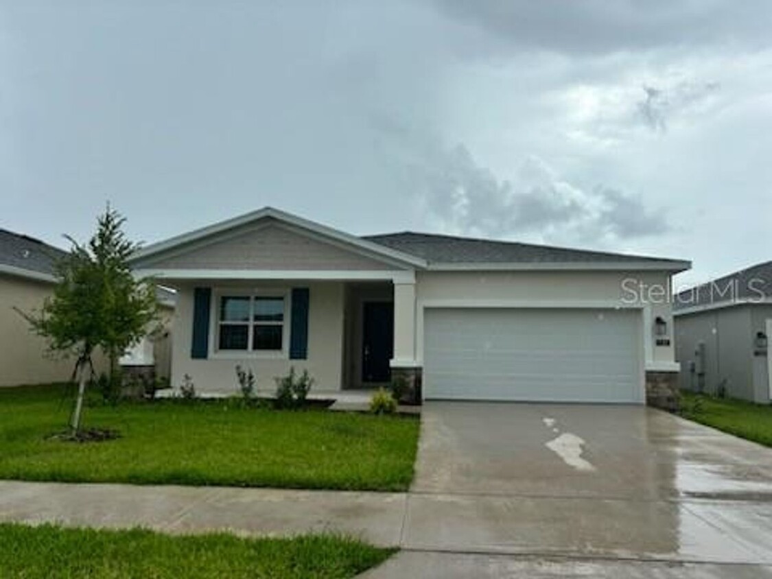 Primary Photo - Winter Haven brand new home