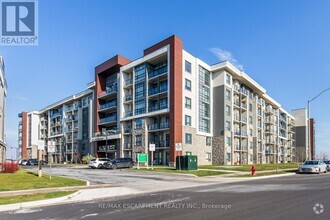 Building Photo - 101-101 Shoreview Pl