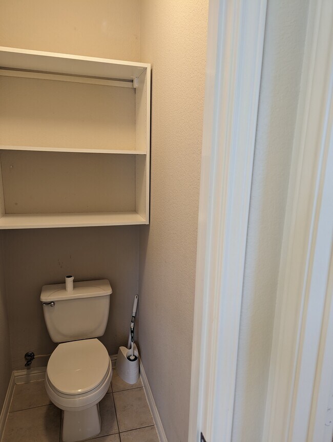 Building Photo - 211 Arrowhead Trl