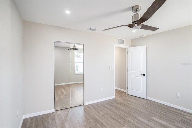 Building Photo - 3412 Springfield Dr