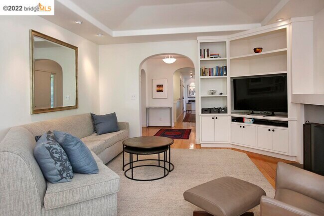 Building Photo - 93 Cambrian Ave