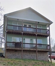 Building Photo - 194 Strickland Ave