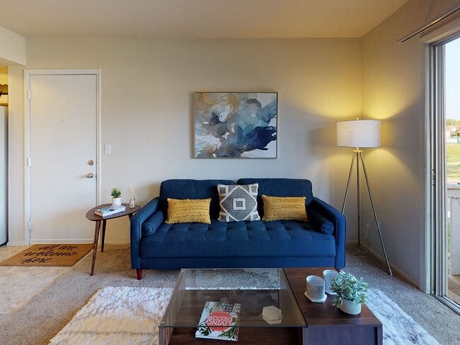 Decorate the Space and Make it Your Own! - Castle Pointe Apartments