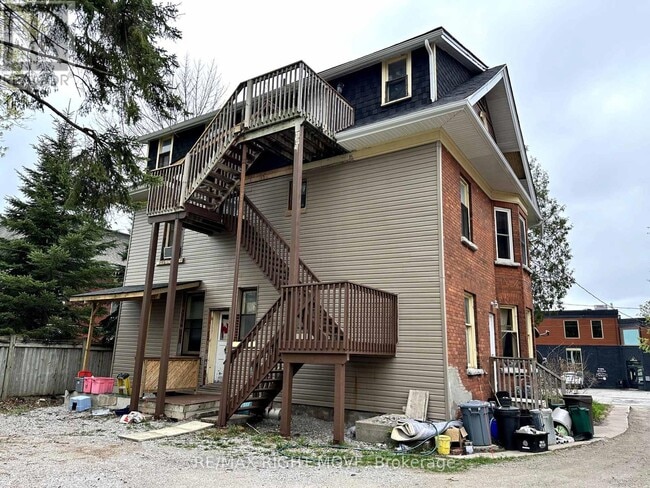 Building Photo - 96 Neywash St