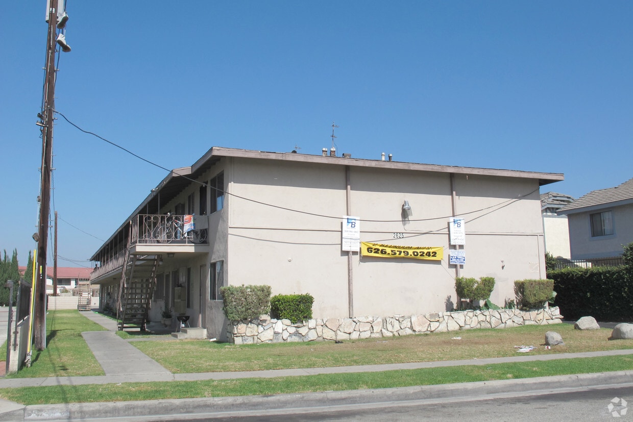 Primary Photo - 2625 Meeker Ave