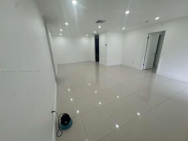 Foto del edificio - 5114 SW 133rd Ct Dr