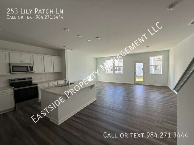 Foto del edificio - 253 Lily Patch Ln