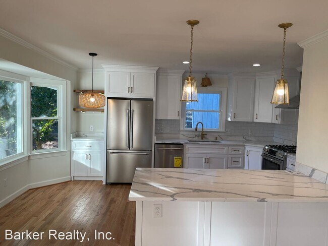 Foto del edificio - 3 br, 2 bath House - 1008 Deerfield Rd