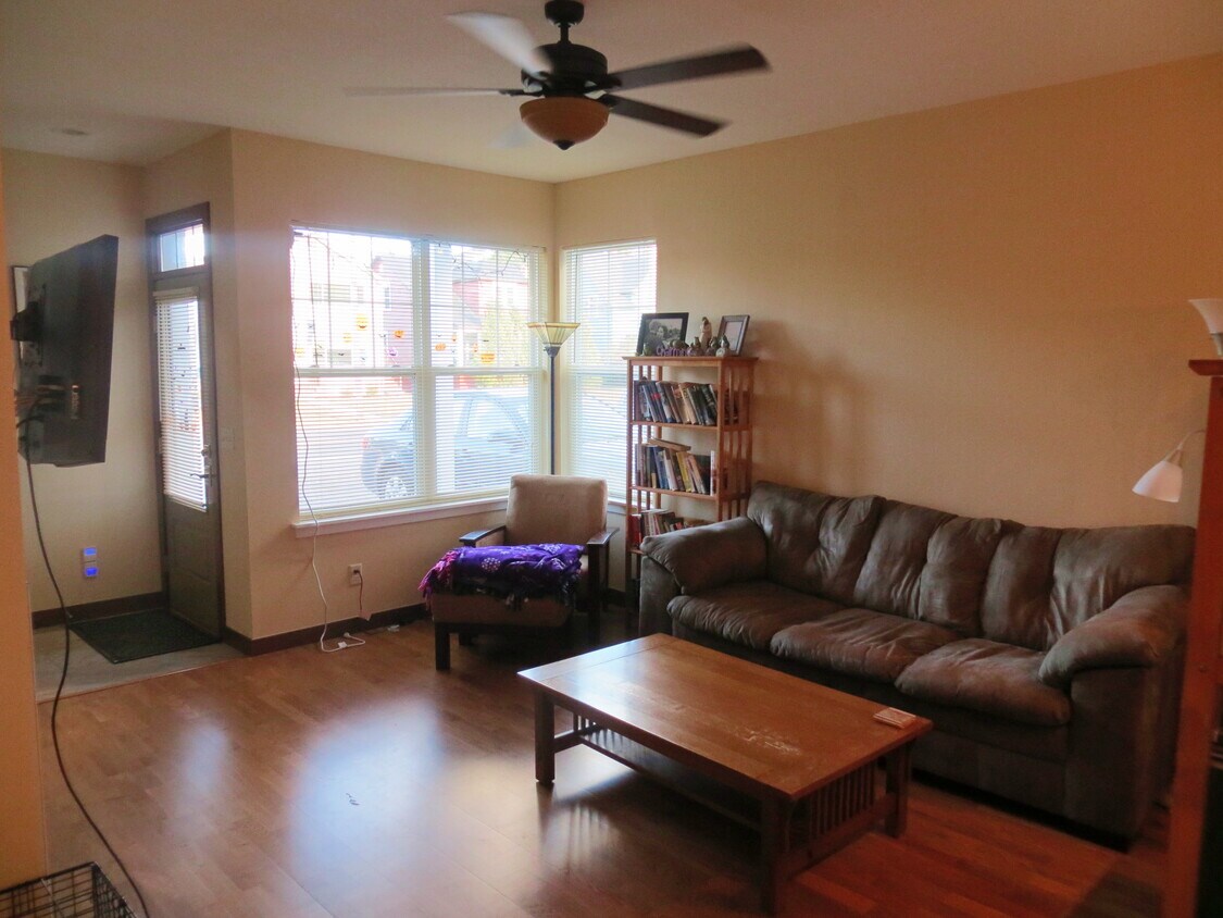 1601 Minnesota Ave Unit 1, Duluth, MN 55802 Apartments in Duluth, MN