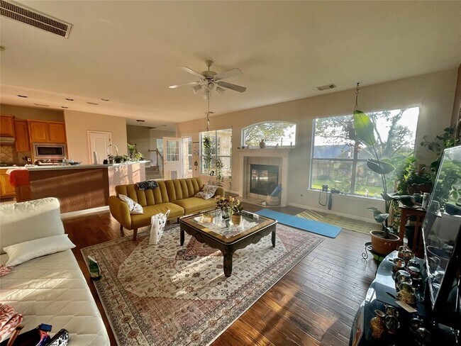Building Photo - 7406 W Magic Mountain Ln