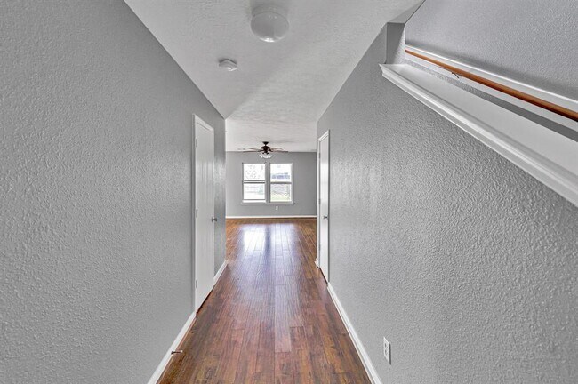 Foto del edificio - 7759 Muley Ln