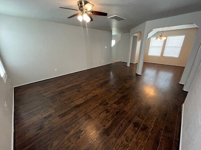 Foto del edificio - 21335 Finbury Oaks Ln