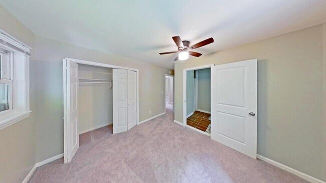 Building Photo - 3218 Edgemont Way