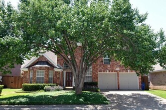 Building Photo - 3724 Woodshadow Ln