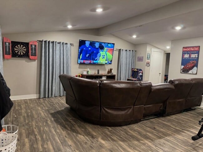 Foto del edificio - Beautiful 3 BR home in the desirable Tri-Valley School district!