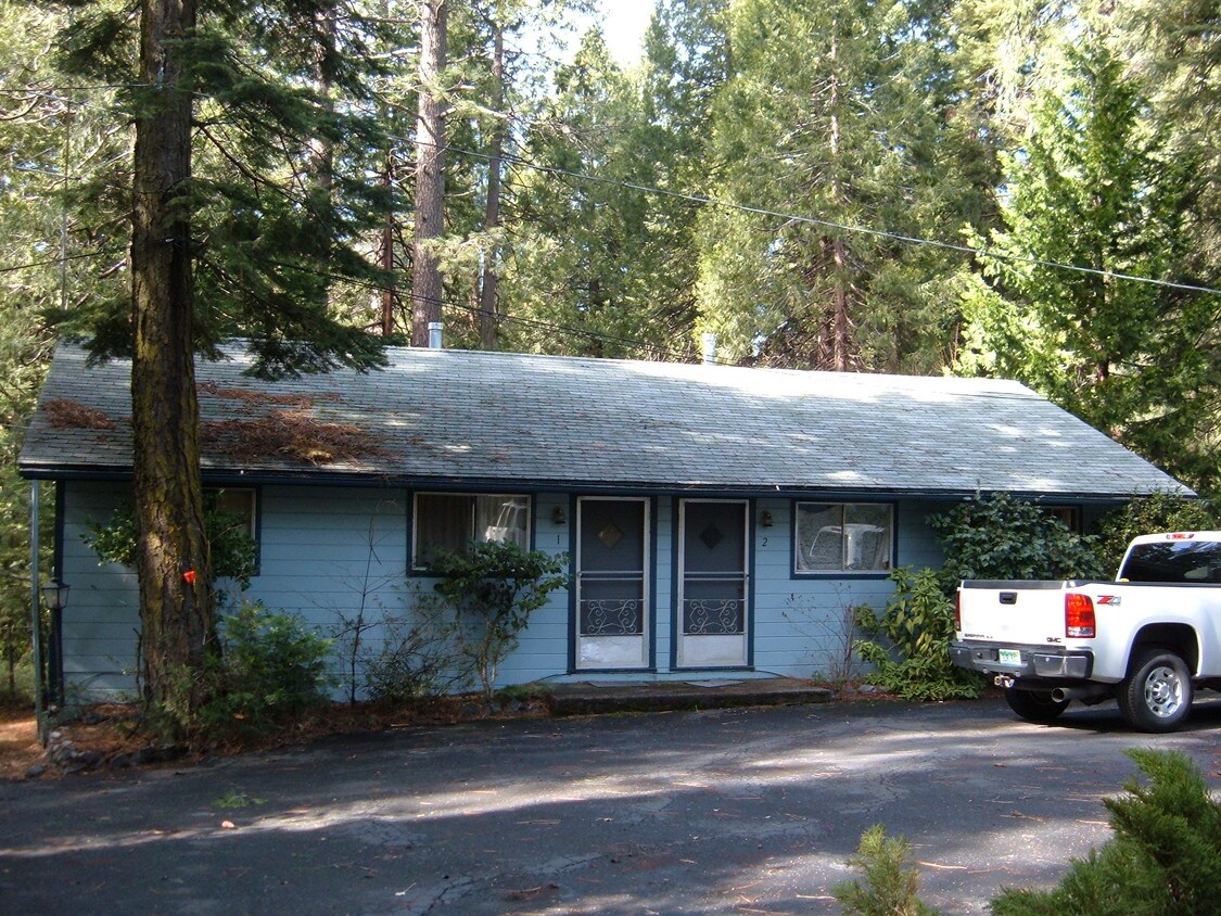 Building Photo - Majestic Pines Estates