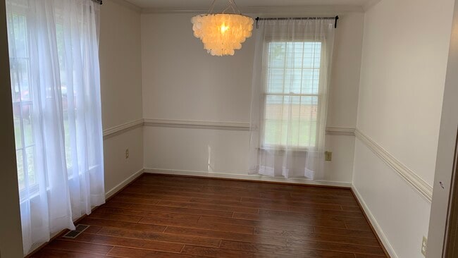 Dining - 12406 McAllen Ct